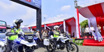 Kurangi Beban Jalan Tol dan Arteri, Kapolri Lepas 434 Bus Mudik Gratis Polri Presisi