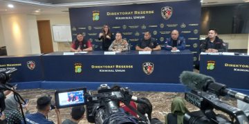 Polisi Tangkap si Kembar Rihana Rihani Modus HP Pre Order Raup Puluhan Miliar