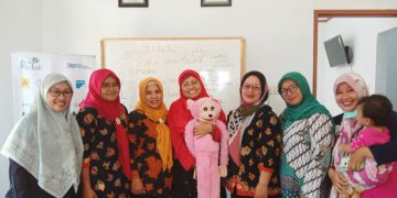 PLN UID JABAR BANGKITKAN MINAT BACA DAN LITERASI MELALUI PELATIHAN MENDONGENG DI RUMAH BACA CERDAS CERIA