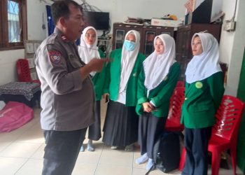 Bhabinkamtibmas Kelurahan Harapan Mulya Melakukan Monitoring Kegiatan Posyandu Balita Dan Lansia