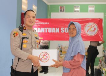 Sambut HUT Bhayangkara Ke – 78 Polsek Kemayoran Berikan Bingkisan Kepada Masyarakat