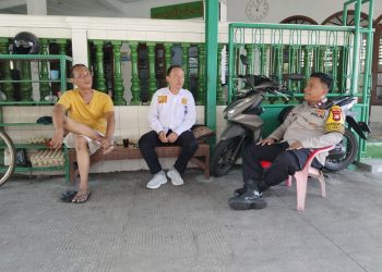 Bhabinkamtibmas Kelurahan Kemayoran Melaksanakan Kegiatan Sambang Dan Patroli Dialogis