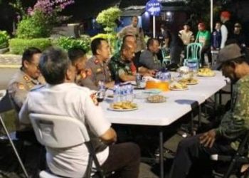 Kapolsek Metro Menteng “NGOPI KAMTIBMAS” Bersama Warga dan Organisasi Masyarakat