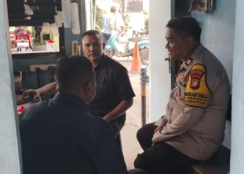 Bhabinkamtibmas Kelurahan Kemayoran Melaksanakan Kegiatan Sambang Dan Patroli Dialogis