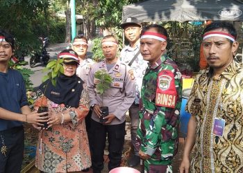 Penanaman Pohon Dalam Rangka Hari Bhayangkara Ke – 78 Di Wilayah Cempaka Putih Timur