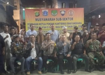 Bhabinkamtibmas Kelurahan Galur Menghadiri Peremajaan Ketua Pokdarkamtibmas Subsektor Galur