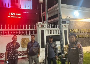 Unit Samapta Polsek Senen Patroli Di Kantor KPUD DKI Jakarta