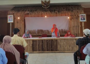 Tiga Pilar Kelurahan Karet Tengsin Menghadiri Rembug Stunting