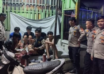 Patroli Gabungan Pagi Hari Polsek Johar Baru Bubarkan Anak-anak Remaja Yang Nongkrong-nongkrong