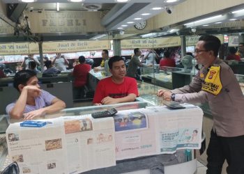 Patroli Wilayah Bhabinkamtibmas Kampung Rawa Pemantauan Pasar Gembrong