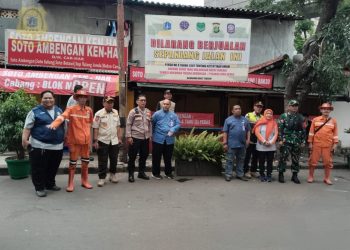 Tiga Pilar Kelurahan Karet Tengsin Lakukan Penataan/Penertiban