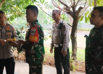 HUT Bhayangkara Ke-78 Polsek Senen Tali Asih Di Koramil Senen