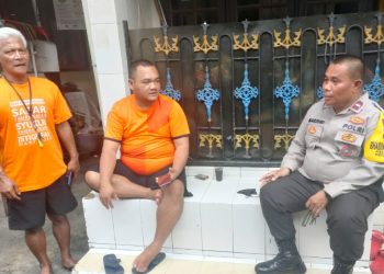 Bhabinkamtibmas Aipda Marzuki Sambang Dialogis Ke Pemukiman warga RW 05