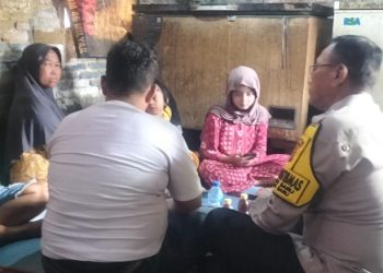 Bhabinkamtibmas Kelurahan Johar Baru Bantu Masyarakat Menyelesaikan Problem Solving