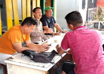 Bhabinkamtibmas Kelurahan Kebon Kosong Melaksanakan Kegiatan Sambang Dan Patroli Dialogis