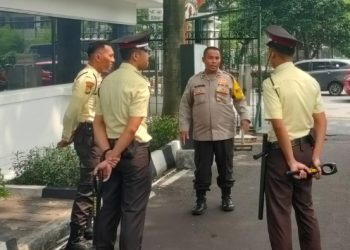 Bhabinkamtibmas Kelurahan Senen Himbauan Kamtibmas Di Kantor Objek Vital Kemenlu RI