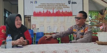 Sambang Dialogis Bhabinkamtibmas Kampung Rawa Dengan ASN Kelurahan.