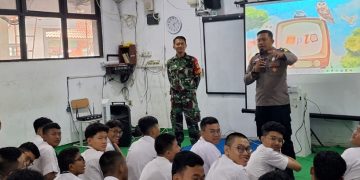Bhabinkamtibmas Dan Babinsa Penyuluhan Kenakalan Remaja SMAN 24 Jakarta