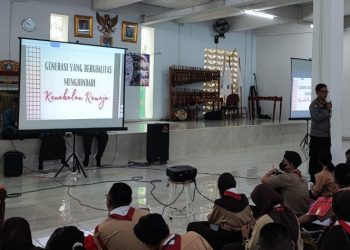 Sosialisasi MPLS (Masa Pengenalan Lingkungan Sekolah) Oleh Aiptu Suparmin Kepada Siswa/i SMAN 7 Jakarta