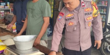 Bhabinkamtibmas Door To Door System Ke Pedagang Terkait Kamtibmas Pasar Benhil