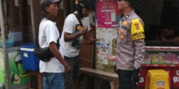 Sambang Dialogis Bhabinkamtibmas Kampung Rawa Dengan Warga