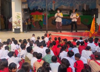 Police Goes To School Di SD 01 Dan SD 03 Negeri Paseban Jakarta