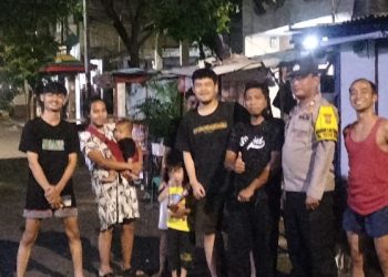 Patroli Pemukiman Aiptu Sunarto Sambangi Warga