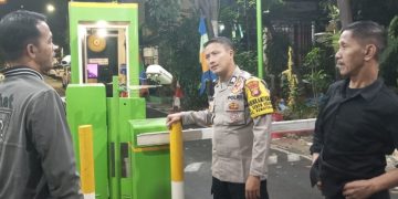 Bhabinkamtibmas Kelurahan Kebon Kosong Melaksanakan Kegiatan Sambang Dan Patroli Dialogis