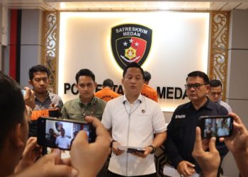 Polrestabes Medan Gagalkan Perdagangan Satwa Dilindungi Empat Lutung Sumatera dan Dua Kukang Disita