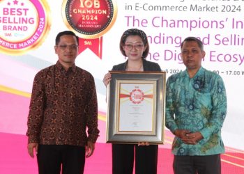 Kualitas Premium LED TV dan Refrigerator POLYTRON Diakui Melalui Penghargaan Indonesia Original Brand Award 2024