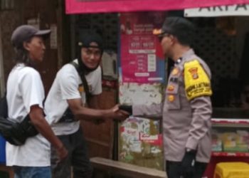 Sambang Dialogis Bhabinkamtibmas Kampung Rawa Dengan Warga