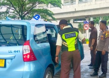 Patroli Dialogis Dan Kunjungan Apartemen Park Royal Oleh Bhabinkamtibmas