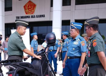 Kasum TNI Pimpin Acara Penyerahan Kendaraan Dinas UO Mabes TNI dan Alat Kesehatan Di Mabes TNI