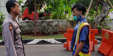 Patroli Unit Sabhara Polsek Metro Tanah Abang Patroli Pagi Hari dengan berjalan kaki di elevated B Senayan