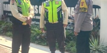 Patroli Sore Hari Bhabinkamtibmas Kelurahan Johar Baru Sambangi Gedung BPOM RI