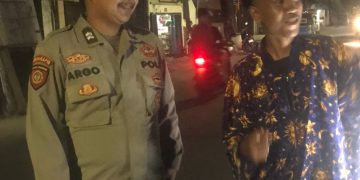 Patroli Pemukiman Pagi Hari Briptu Argo Ryantama Sambangi Warga