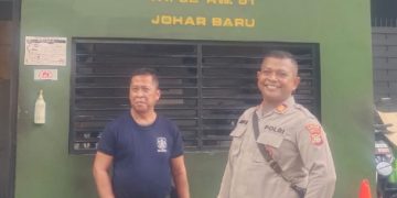 Patroli Wilayah Sore Hari Kanit Binmas Sambang Ke Pos Keamanan RT 02 RW 01 Johar Baru