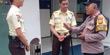 Aiptu Kamidi Bhabinkamtibmas Gondangdia Sambang Kantor KCP Bank Mandiri