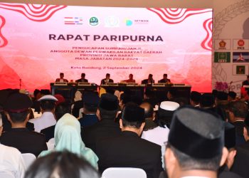 Komandan Lanal Bandung Hadiri Rapat Paripurna Pengucapan Sumpah/Janji Anggota DPRD Kota Bandung Masa Jabatan Tahun 2024-2029