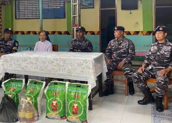 Wujud Kepedulian Sosial, Prajurit Posal Gunungsitoli Lanal Nias Berikan Bantuan Sembako Kepada Panti Asuhan Monaco Kota Gunungsitoli