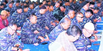 SAMBUT HUT KE-79 TNI AL, LANTAMAL I LAKSANAKAN DOA BERSAMA