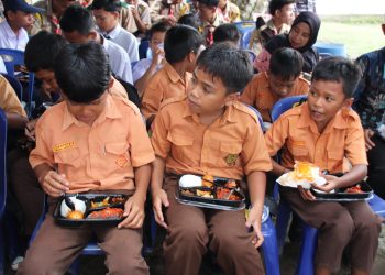Lanal TBA Siapkan 600 Porsi Makan Siang Bergizi Pada NBOD Sambut HUT Ke-79 TNI AL