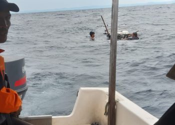 Gerak Cepat, Lanal Simeulue Aksi Pertolongan Terhadap Korban Kecelakaan Laut di Wilayah Perairan Posal Singkil