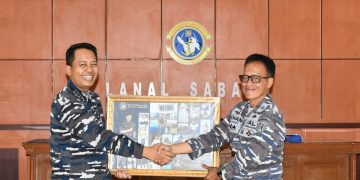 Dalam Rangka Mutasi Reguler, Komandan Lanal Sabang Melepas Ka. Akun dan Kaur Verivikasi Akun Lanal Sabang