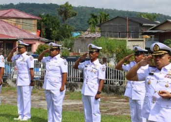 Sambut HUT Ke-79 TNI AL, Lanal Nias Gelar Upacara Ziarah dan Tabur Bunga di TMP Kota Gunungsitoli
