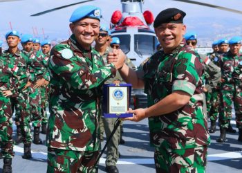 KRI Diponegoro-365 Terima Kunjungan Kerja Tim Pusinfomar TNI