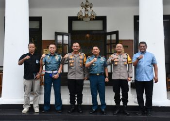 Pererat Silaturahmi, Komandan Lanal Bandung Laksanakan Courtesy Call (Cc) Ke Unsur Forkopomda Kota Bandung