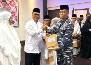 Danlanal Bintan Hadiri Pelepasan 215 Calon Jama’ah Haji Asal Tanjungpinang