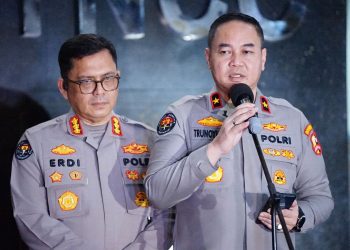 Satgas AB Moskona 2025 Selamatkan Ketua Komnas HAM Papua Saat Operasi Pencarian Iptu Tomi Marbun di Sungai Rawara