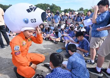 Ribuan Siswa Antusias Ikuti Kunjungan Kedirgantaraan di Lanud Sultan Hasanuddin